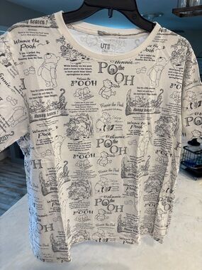 Uniqlo Disney Winnie the Pooh Graphic T-Shirt - White Size XL